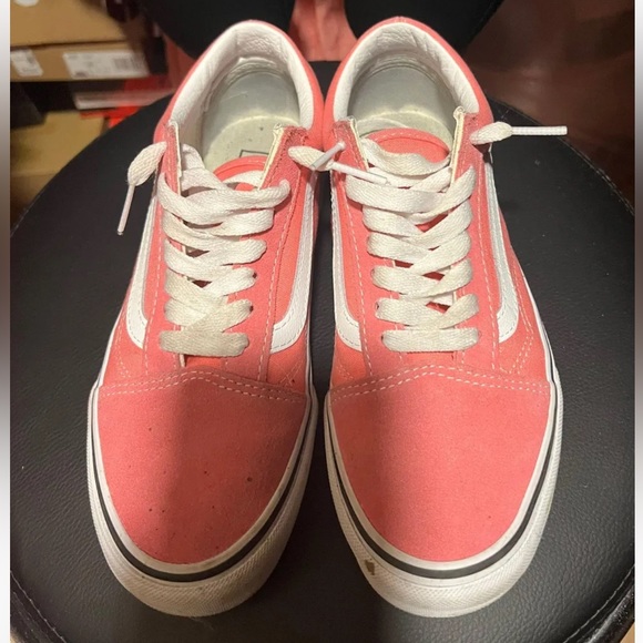 Vans - Picture 2 of 4